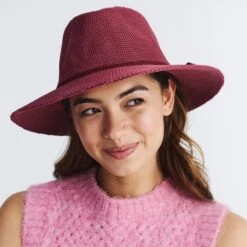 Jacqui Mannish Hat - Magenta