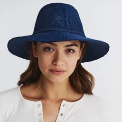 Jacqui Mannish Hat - Navy